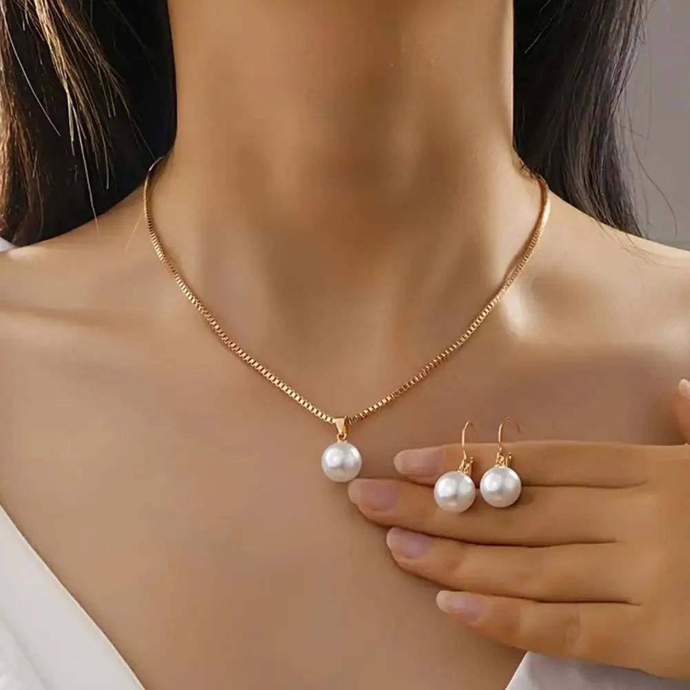 Classic Faux Pearl Jewelry Set for Women – Elegant Jewelry Gift for Special Occasions